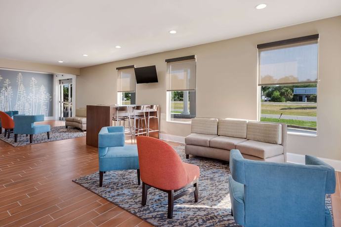 Imagen de los interiores del Hotel Sleep Inn and Suites Niceville &ndash; Destin. Foto 20