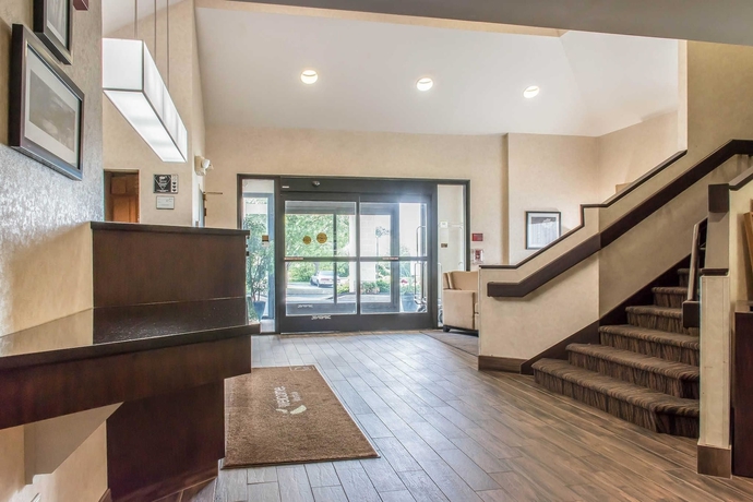 Imagen de los interiores del Hotel Sleep Inn and Suites Of Lancaster County. Foto 18