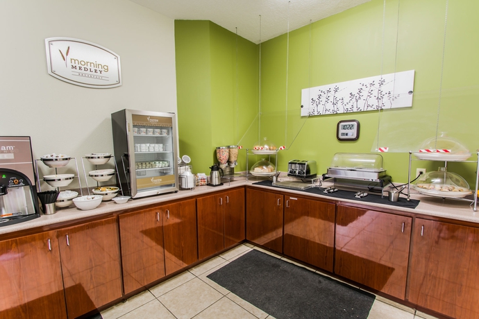 Imagen del bar/restaurante del Hotel Sleep Inn and Suites Orlando International Airport. Foto 3