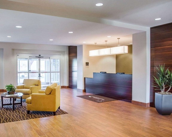 Imagen de los interiores del Hotel Sleep Inn and Suites, Parkersburg. Foto 13