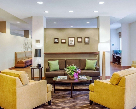 Imagen de los interiores del Hotel Sleep Inn and Suites, Parkersburg. Foto 14