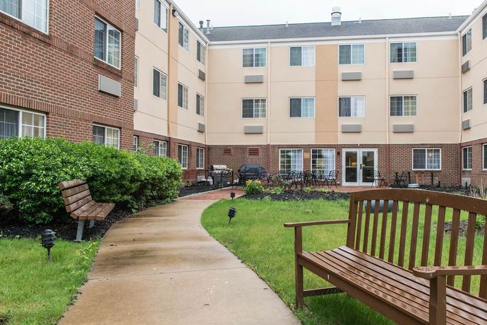 Imagen general del Hotel Sleep Inn and Suites Pittsburgh. Foto 2