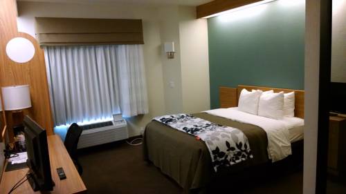 Imagen de la habitación del Hotel Sleep Inn and Suites Port Clinton. Foto 2