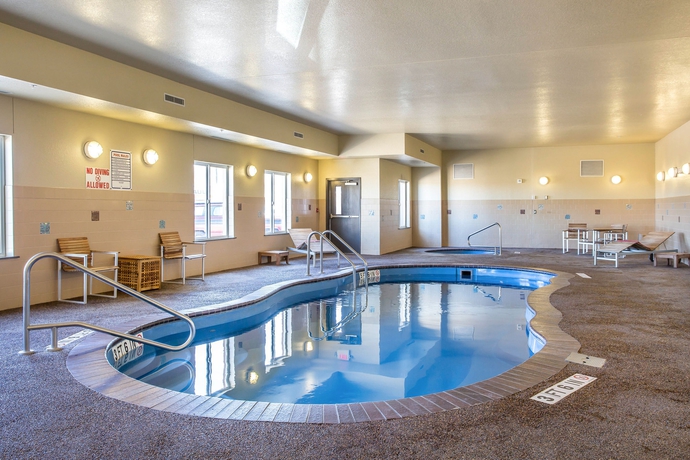 Imagen de la piscina del Hotel Sleep Inn and Suites Rapid City. Foto 16