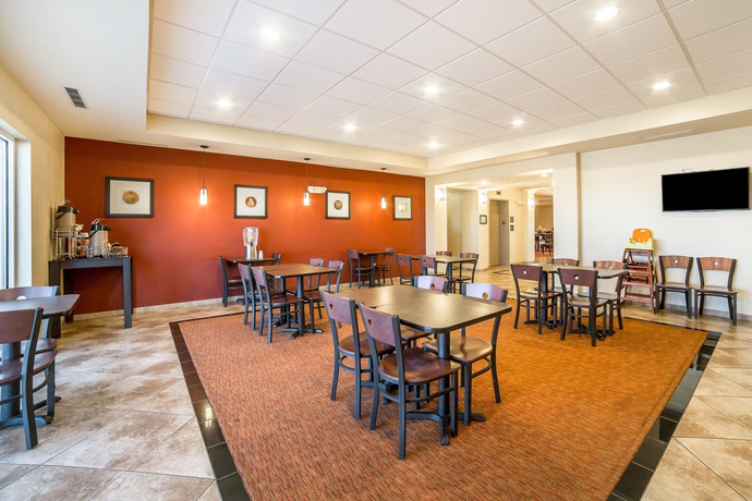 Imagen del bar/restaurante del Hotel Sleep Inn and Suites Rapid City. Foto 3