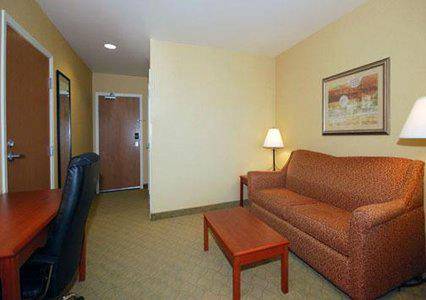 Imagen de la habitación del Hotel Sleep Inn and Suites, Redmond. Foto 8