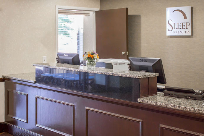 Imagen de los interiores del Hotel Sleep Inn and Suites Smithfield Near I-95. Foto 10