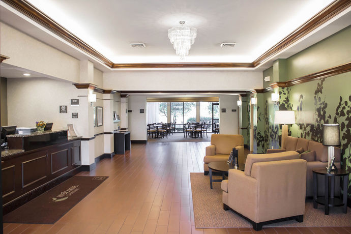 Imagen de los interiores del Hotel Sleep Inn and Suites Smithfield Near I-95. Foto 11