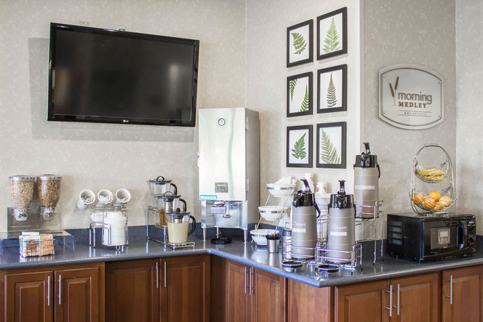 Imagen del bar/restaurante del Hotel Sleep Inn and Suites Smithfield Near I-95. Foto 5