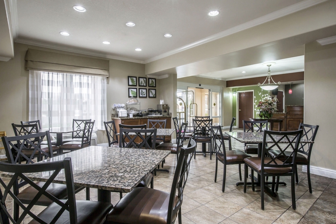 Imagen del bar/restaurante del Hotel Sleep Inn and Suites Stockbridge Atlanta South. Foto 5