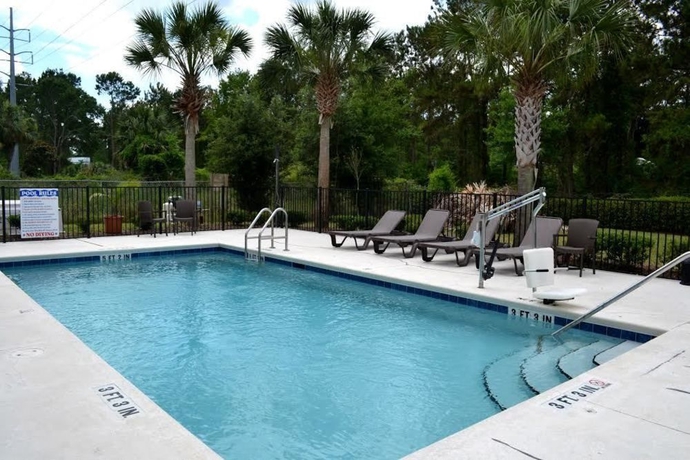 Imagen de la piscina del Hotel Sleep Inn and Suites University/shands. Foto 11