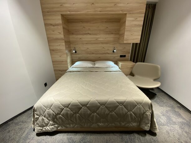 Imagen general del Hotel Sleep Lounge Terminal D - Hostel. Foto 2