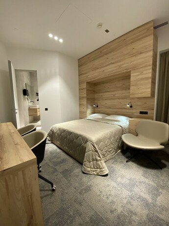 Imagen de la habitación del Hotel Sleep Lounge Terminal D - Hostel. Foto 18
