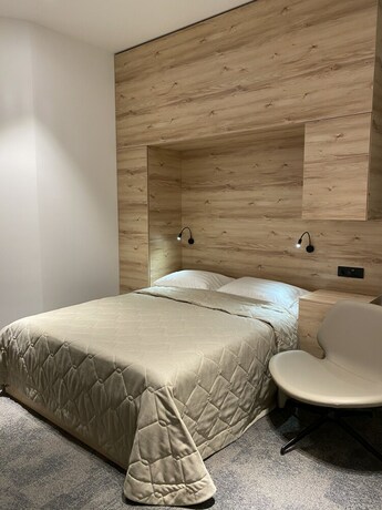 Imagen de la habitación del Hotel Sleep Lounge Terminal D - Hostel. Foto 19