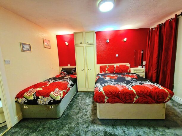 Imagen de la habitación del Hotel Sleep Well. Foto 12