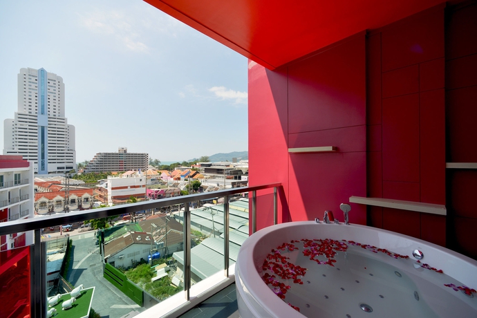 Imagen de los exteriores del Hotel Sleep With Me Design @ Patong - Sha Extra Plus. Foto 12