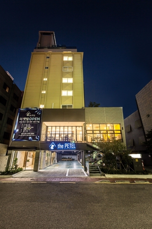 Imagen general del Hotel Sleep With Your Own Pet Only - The Petel. Foto 2