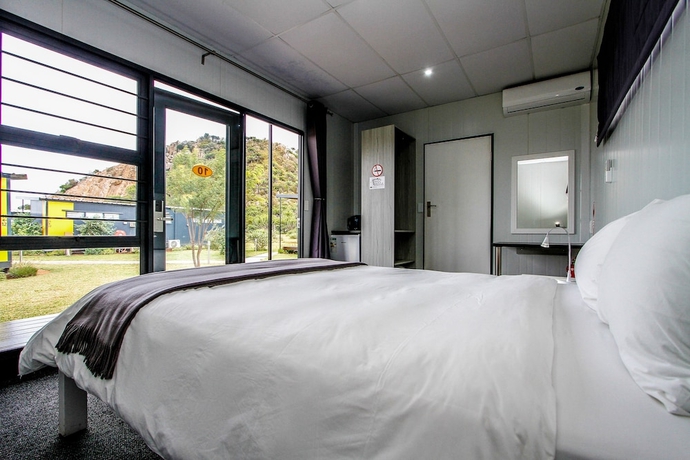 Imagen de la habitación del Hotel SleepOver Punda Maria. Foto 9