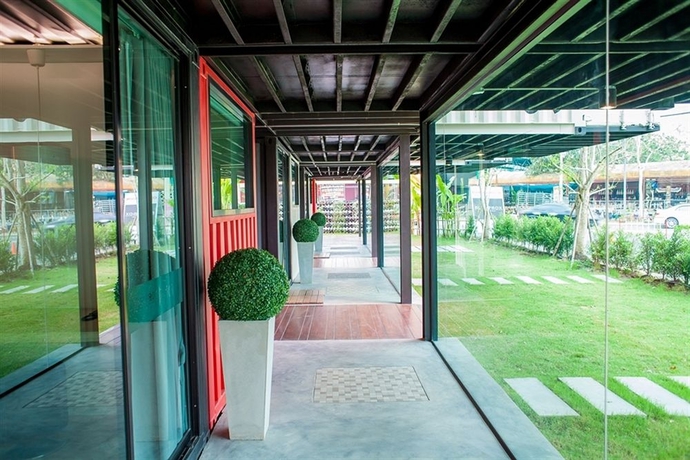 Imagen de los exteriores del Hotel Sleepbox Chiangmai. Foto 4