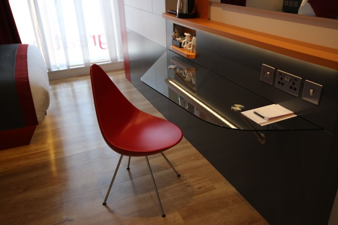 Imagen de la habitación del Hotel Sleeperz Dundee. Foto 10