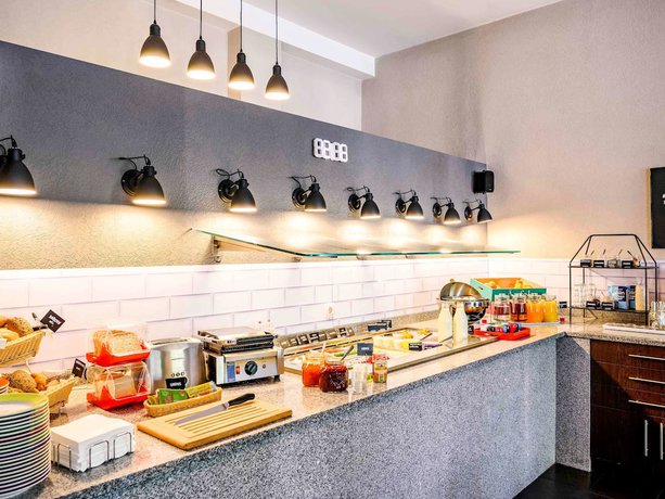 Imagen del bar/restaurante del Hotel SleepinRoomz Boutique. Foto 10