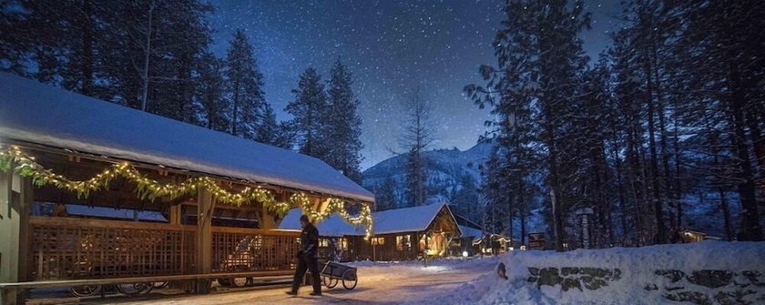 Imagen de los interiores del Hotel Sleeping Lady Mountain Resort. Foto 11