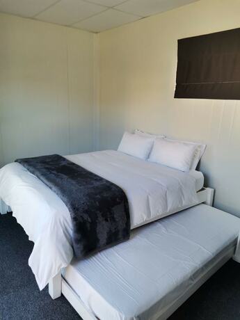 Imagen de la habitación del Hotel Sleepover Kruger Gate. Foto 15