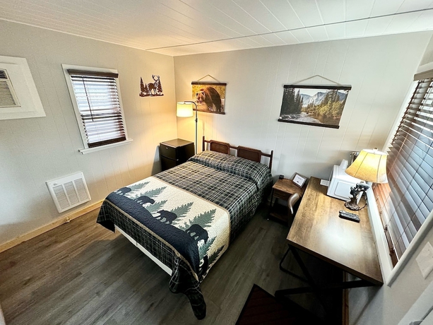 Imagen de la habitación del Hotel Sleepy Bear Inn. Foto 13