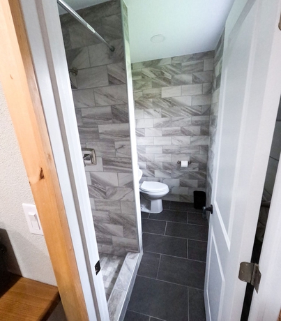 Imagen de la habitación del Hotel Sleepy Bear Inn. Foto 14