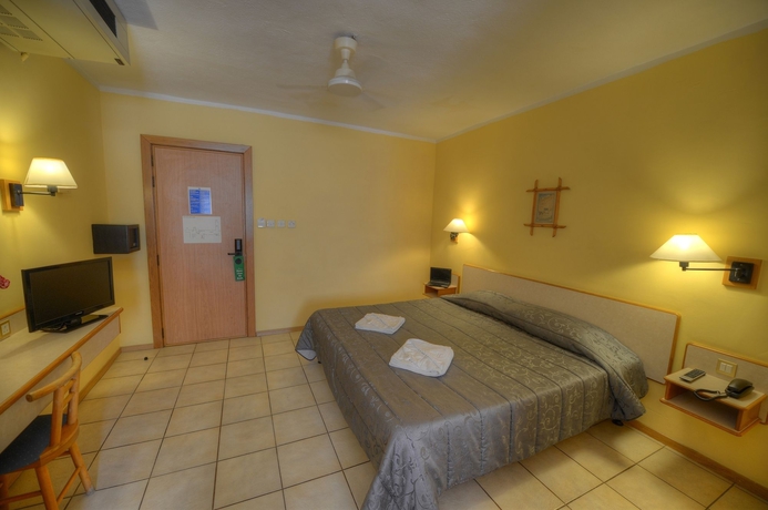 Imagen de la habitación del Hotel Sliema Chalet. Foto 11