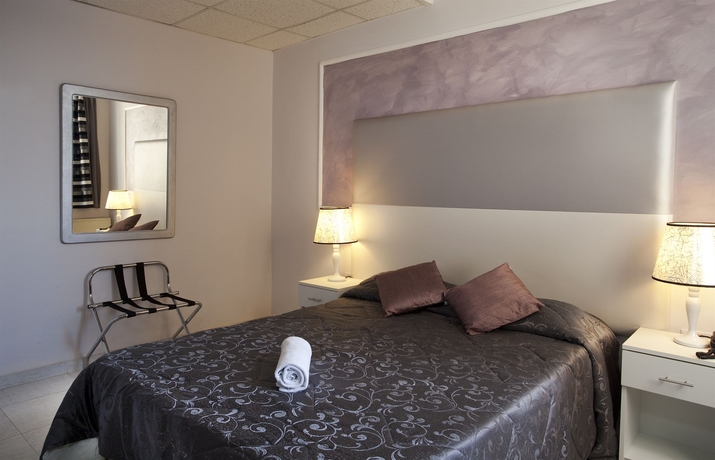 Imagen de la habitación del Hotel Sliema Marina. Foto 15