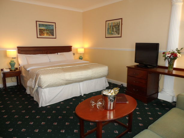 Imagen de los exteriores del Hotel Sligo City. Foto 13