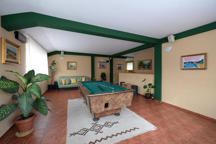 Imagen de los interiores del Hotel Slodes. Foto 12