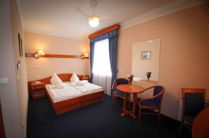 Imagen de la habitación del Hotel Slovenija. Foto 3