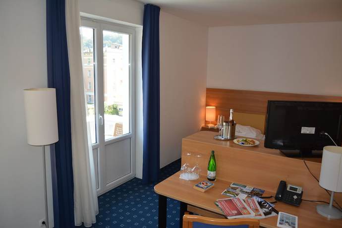 Imagen de la habitación del Hotel Slovenija. Foto 7