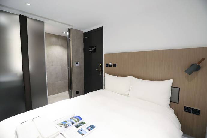 Imagen de la habitación del Hotel Slow Town - Glowing. Foto 12