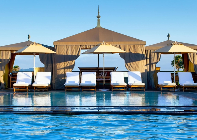 Imagen de la piscina del Hotel Sls , A Luxury Collection , Beverly Hills. Foto 12