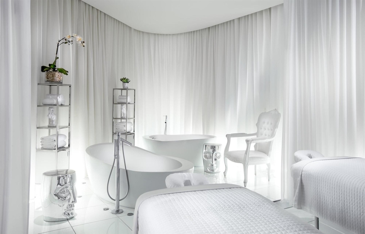 Imagen de la piscina del Hotel Sls , A Luxury Collection , Beverly Hills. Foto 13