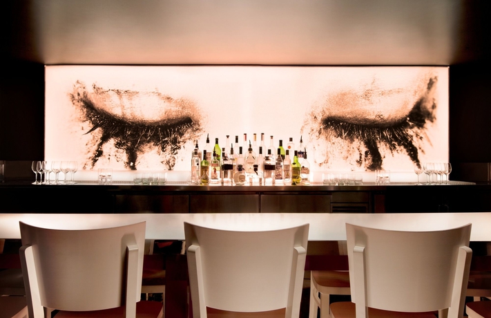 Imagen del bar/restaurante del Hotel Sls South Beach. Foto 7