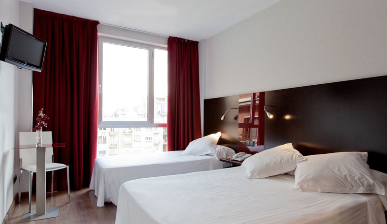 Imagen de la habitación del Hotel Sm Sant Antoni. Foto 8