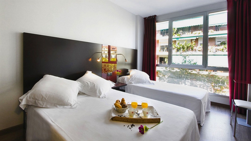 Imagen de la habitación del Hotel Sm Sant Antoni. Foto 11