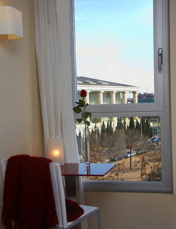 Imagen de la habitación del Hotel Sm Teatre Auditori. Foto 8