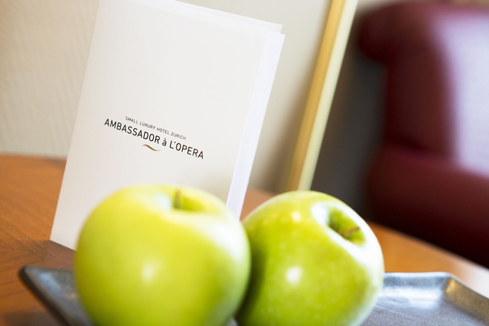 Imagen del bar/restaurante del Hotel Small Luxury Ambassador Zürich. Foto 9