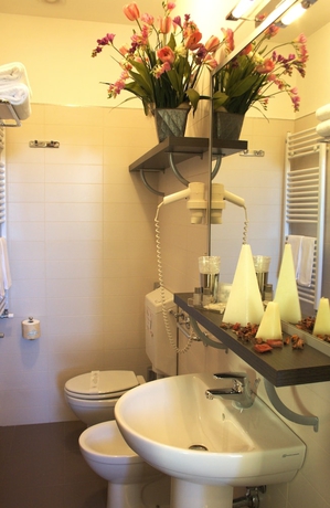 Imagen de la habitación del Hotel Small Royal. Foto 5