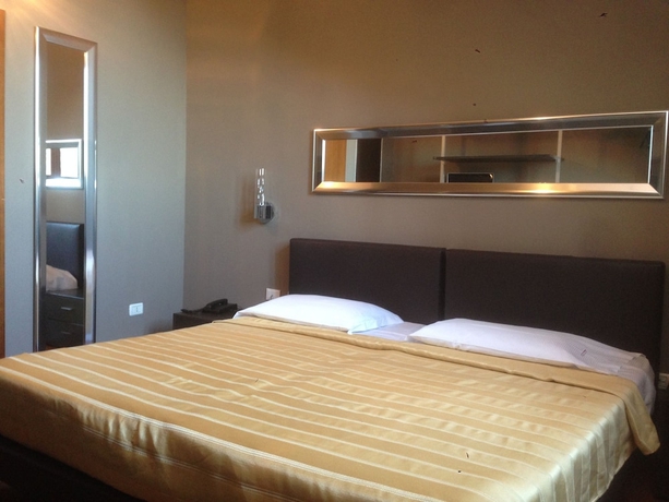 Imagen de la habitación del Hotel Small Royal. Foto 13