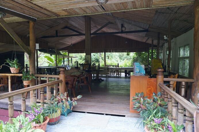 Imagen de los interiores del Hotel Smallville Resort Ranong. Foto 20