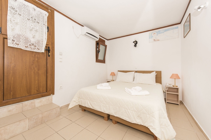 Imagen de la habitación del Hotel Smaragdi. Foto 6