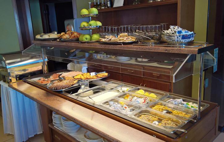 Imagen del bar/restaurante del Hotel S.maria. Foto 4