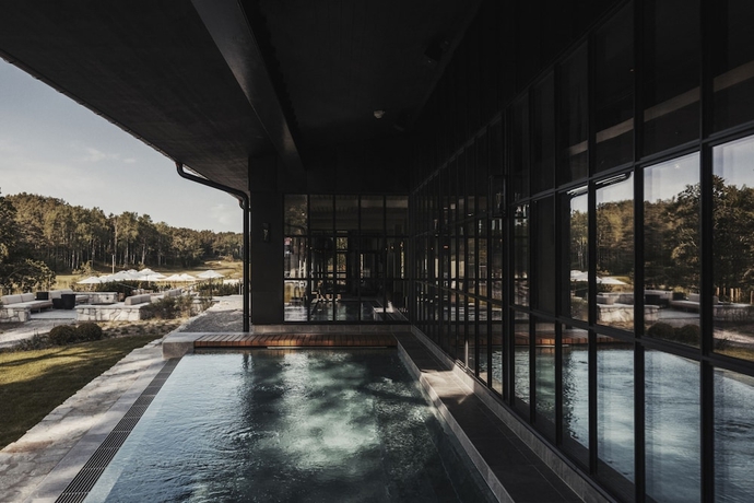 Imagen de la piscina del Hotel Sm&aring;dalar&ouml; G&aring;rd. Foto 16