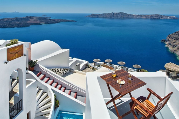 Imagen de los exteriores del Hotel Smaro Studios. Foto 11